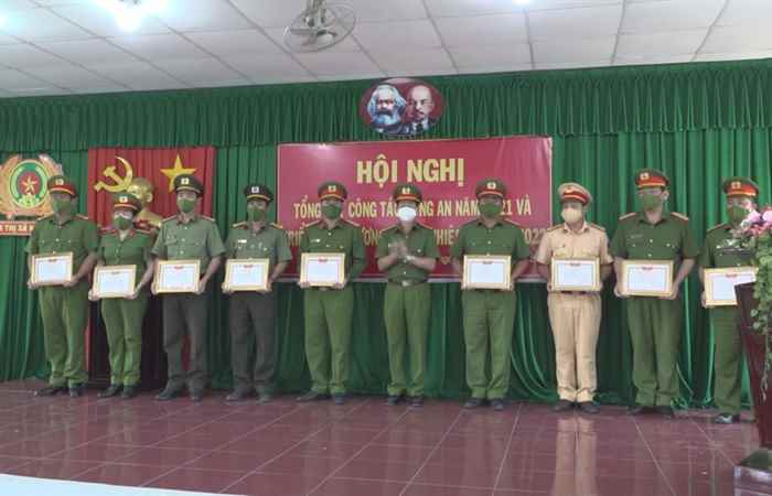 Thị xã Ngã Năm: Công an triển khai công tác năm 2022